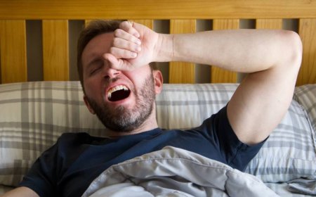 Waarom word ik steeds wakker na 5 uur slaap?