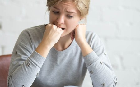 Wat zijn 3 dingen die angst veroorzaken?