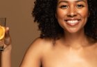 Welcher Vitaminmangel verursacht trockene Haut und Haare?