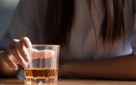 Quali problemi di salute mentale portano all'alcolismo?