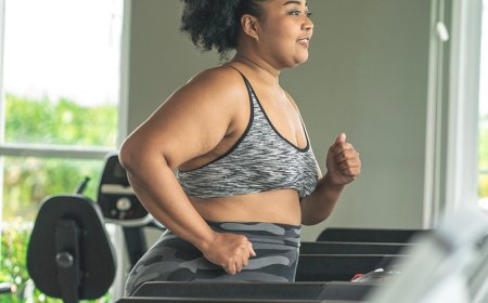 Wie viel Ausdauertraining sollte ich pro Woche machen, um Bauchfett zu verlieren?