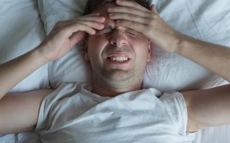 Hoe heet het als u wakker wordt uit een droom in een droom?