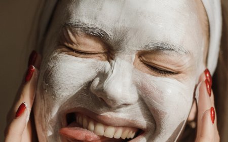 In welchem Alter sollten Sie mit der Anwendung von Hyaluronsäure beginnen?