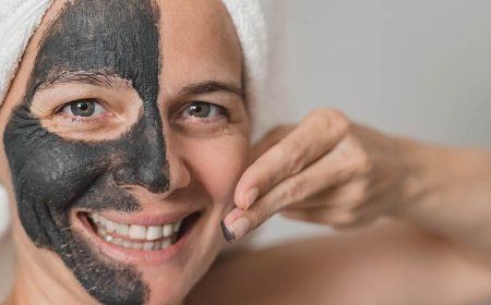 Cosa posso mettere sul mio viso per avere una pelle luminosa ogni giorno?