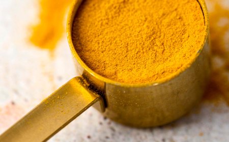 La curcuma può causare ansia?