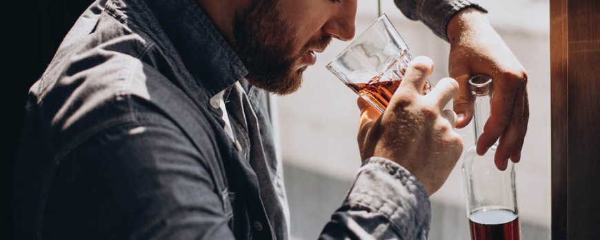 What is the average age of death for alcoholics?