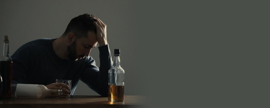 What three personality traits are linked to alcohol dependence?