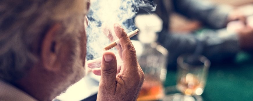 Quelle est la tranche d'âge qui fume le plus ?